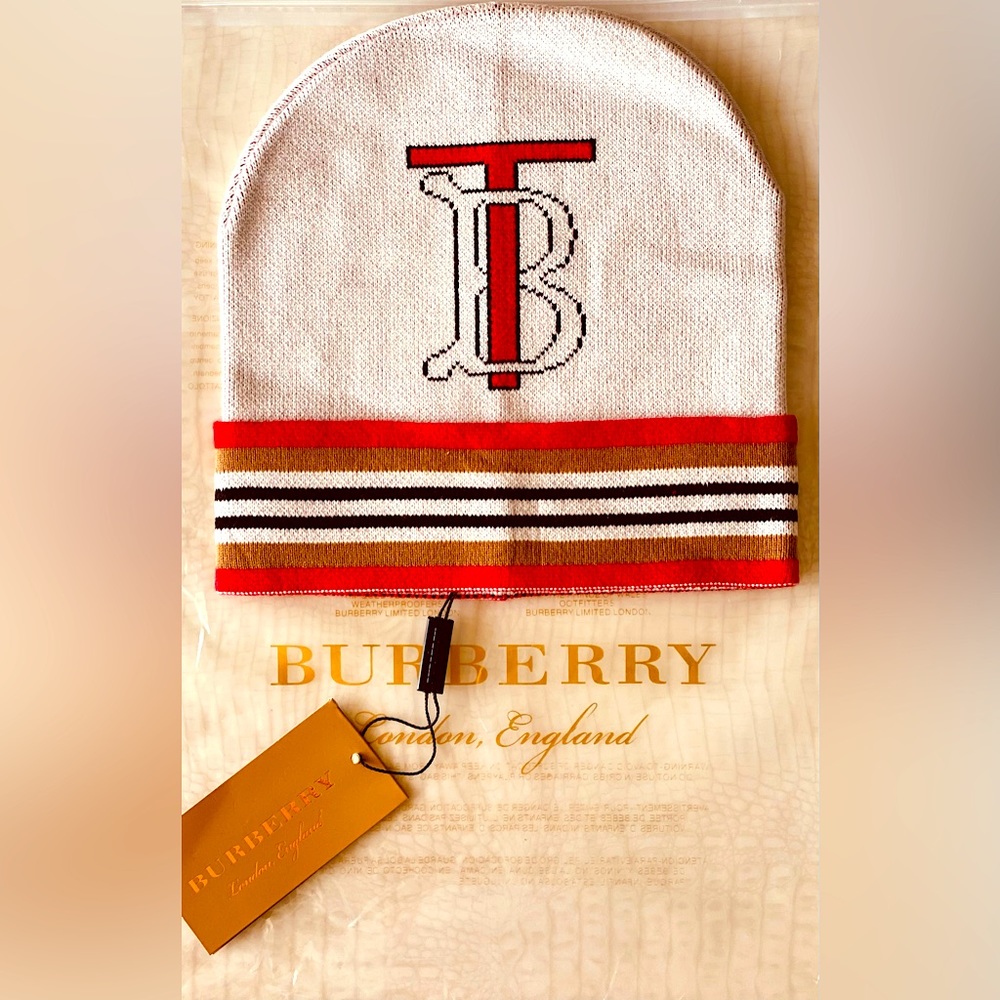 NWT Burberry Beanie White & Red Unisex